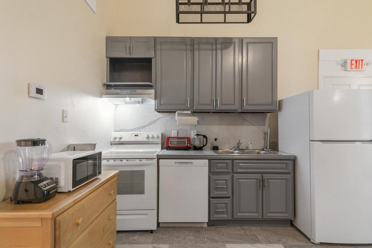 Breathtaking Condos Near French Quarter نيو أورلينز المظهر الخارجي الصورة