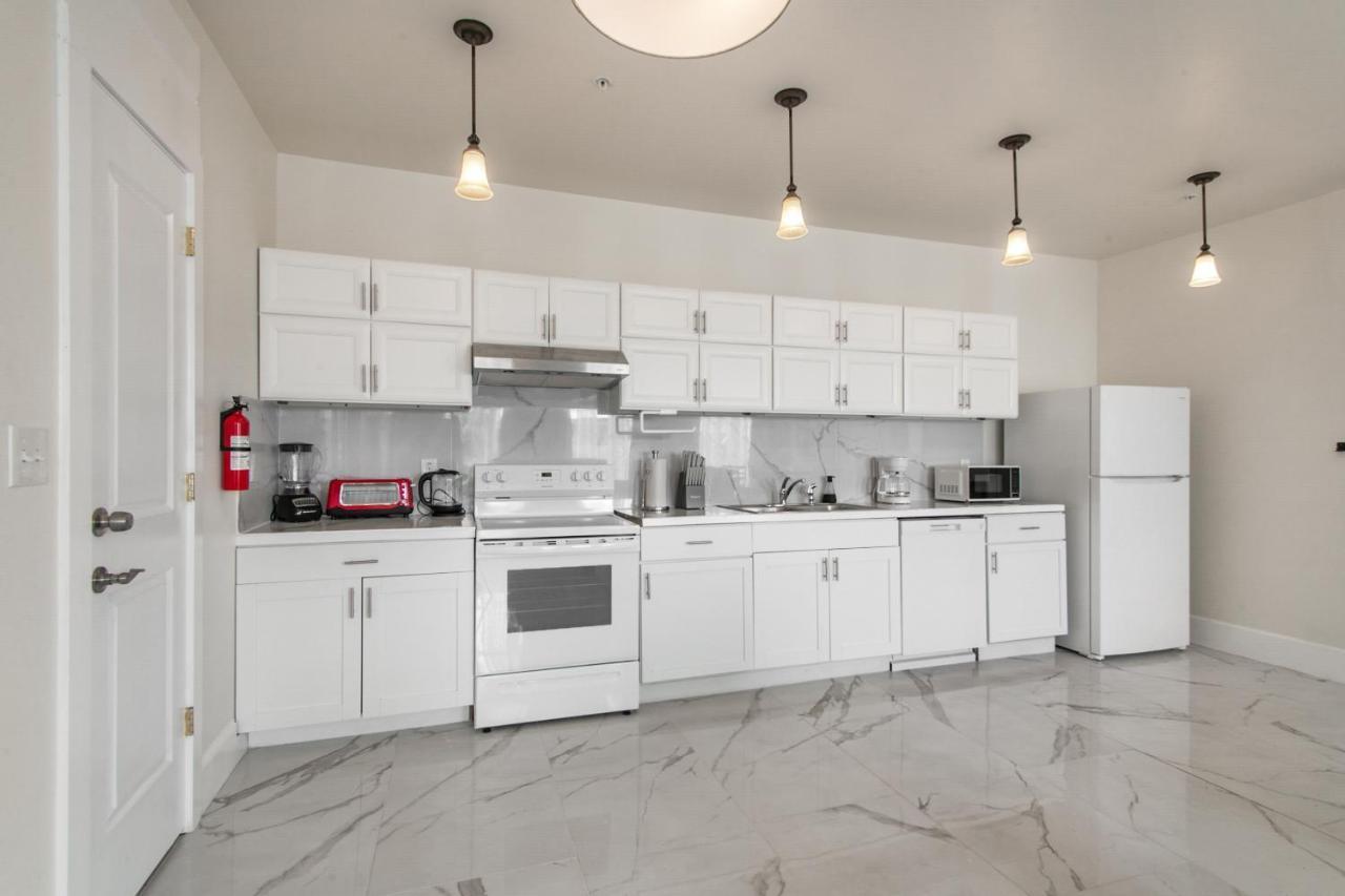 Breathtaking Condos Near French Quarter نيو أورلينز المظهر الخارجي الصورة
