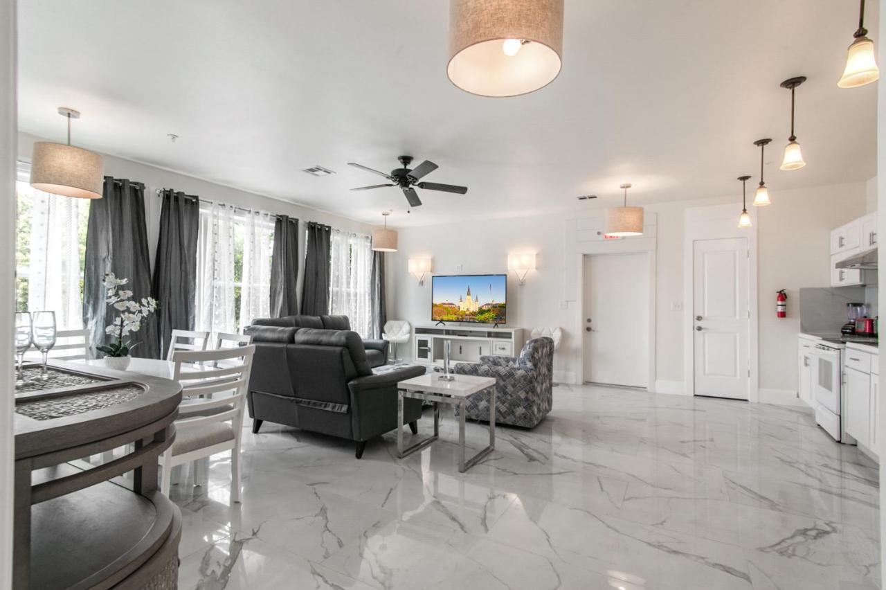Breathtaking Condos Near French Quarter نيو أورلينز المظهر الخارجي الصورة