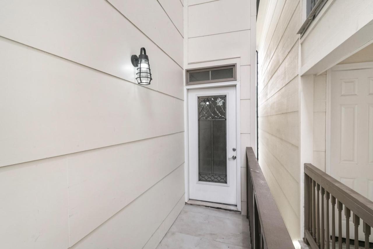 Breathtaking Condos Near French Quarter نيو أورلينز المظهر الخارجي الصورة