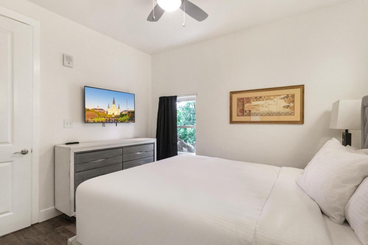 Breathtaking Condos Near French Quarter نيو أورلينز المظهر الخارجي الصورة