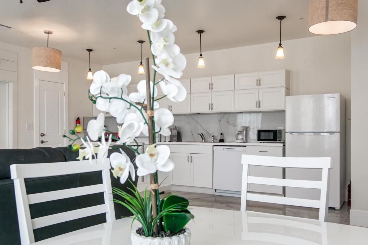 Breathtaking Condos Near French Quarter نيو أورلينز المظهر الخارجي الصورة